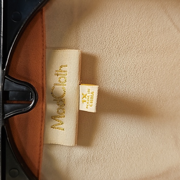 Modcloth swan button up top - Picture 2 of 5